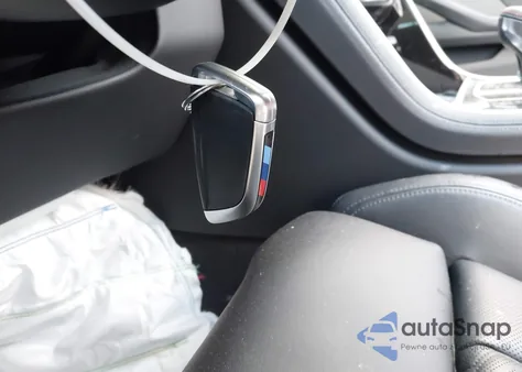 2024 BMW M8 Competition z USA, uszkodzony, nr VIN WBSDZ0C06RCR19055